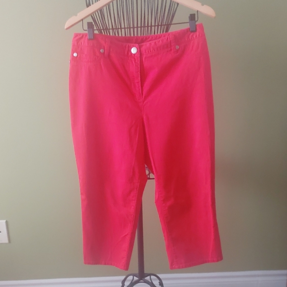Peter Nygard Bold Red Capris